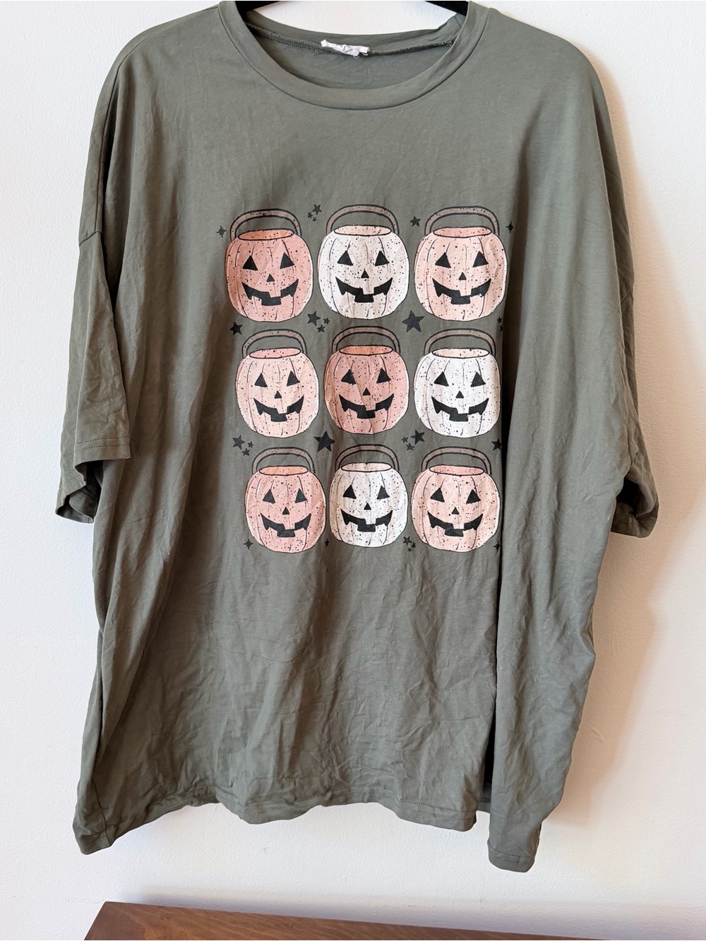 Chic Soul Olive Green Short Sleeve Pumpkin Graphic Tee